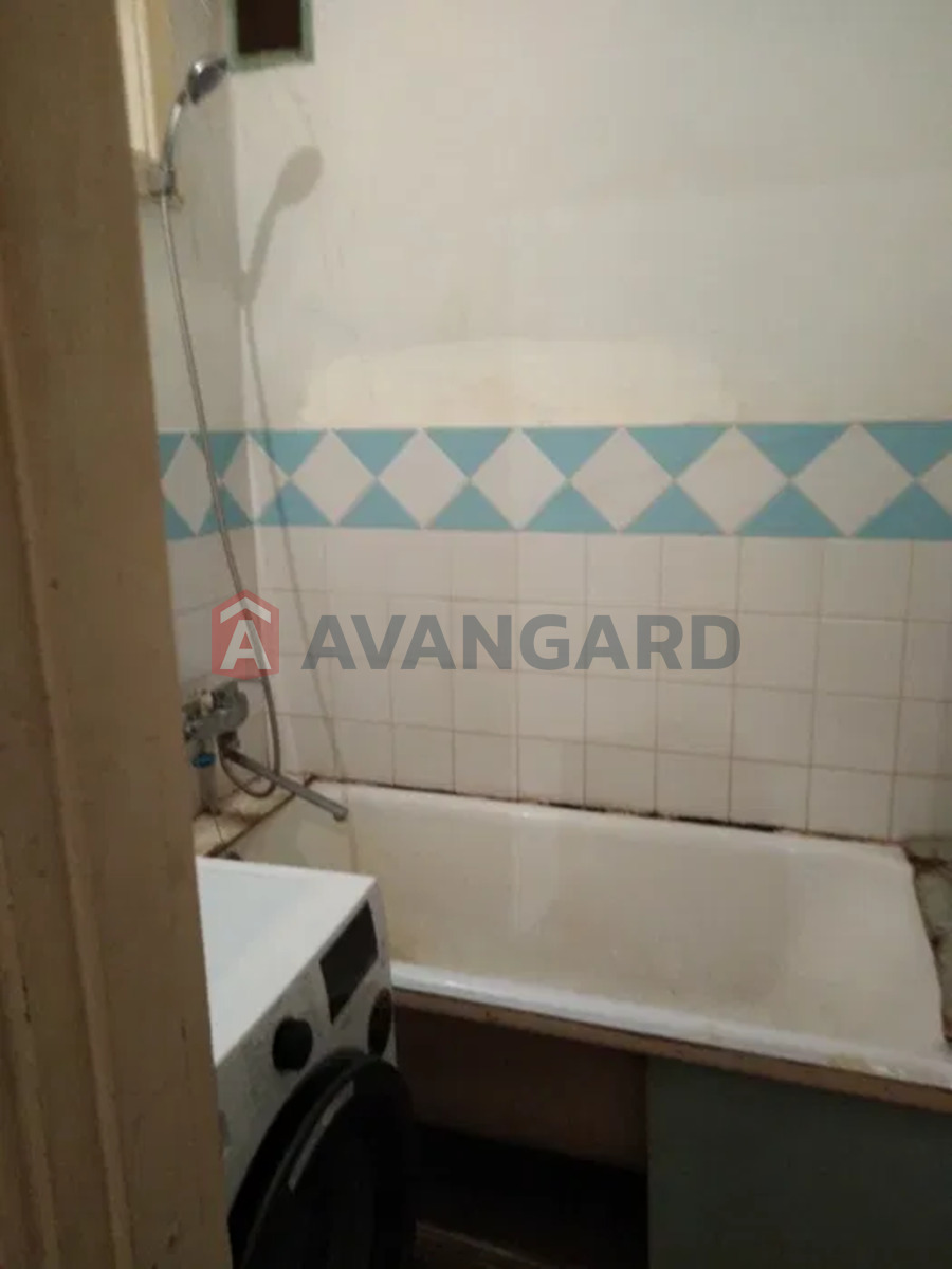 2 ��. ��������, 51/-/8 ��. �., 1/5 ������ ���� 10