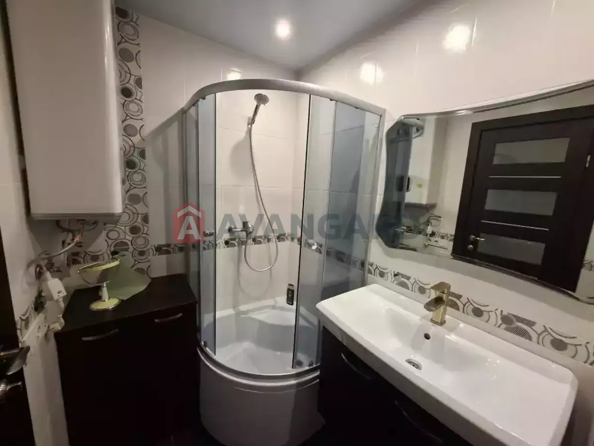 2 ��. ��������, 76/26/33 ��. �., 9/16 ������ ���� 13