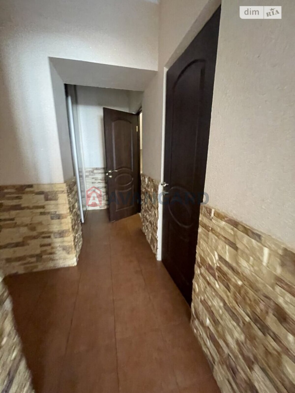 2 ��. ��������, 75/38/- ��. �., 8/11 ������ ���� 3