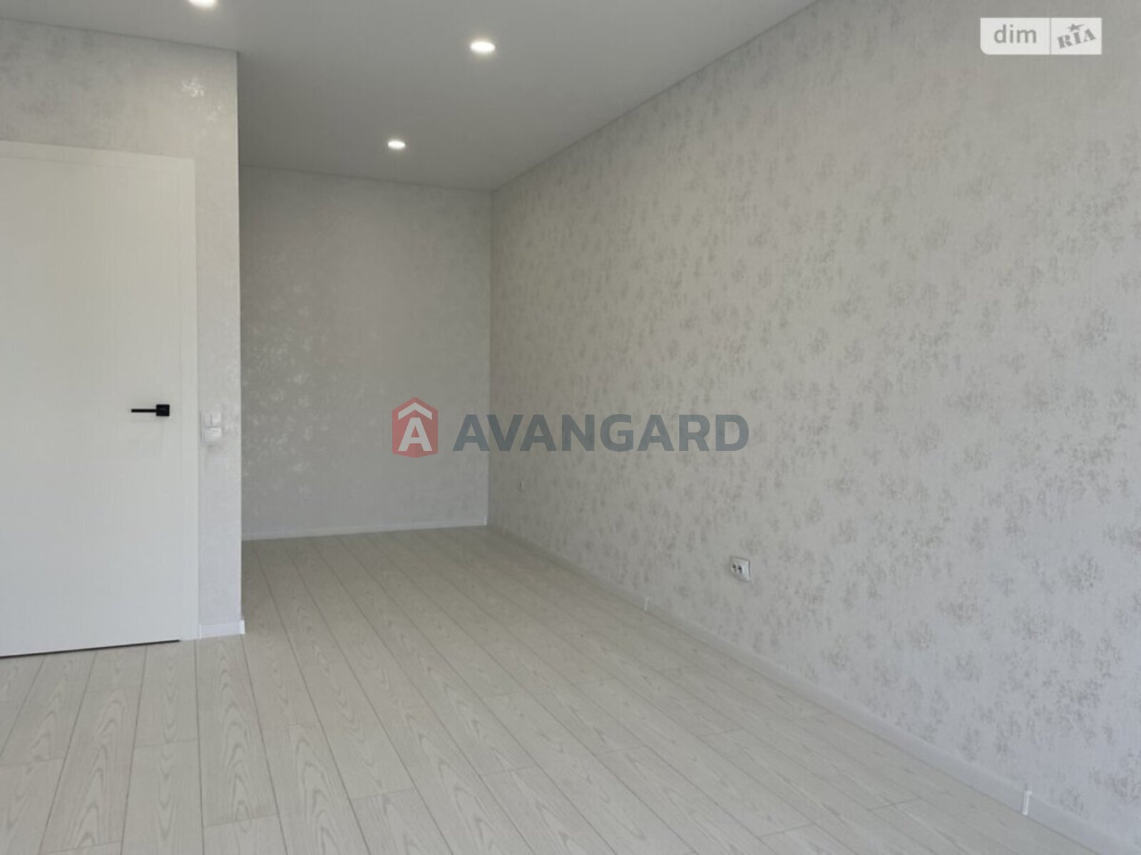 1 ��. ��������, 42/20/13 ��. �., 9/9 ������ ���� 3