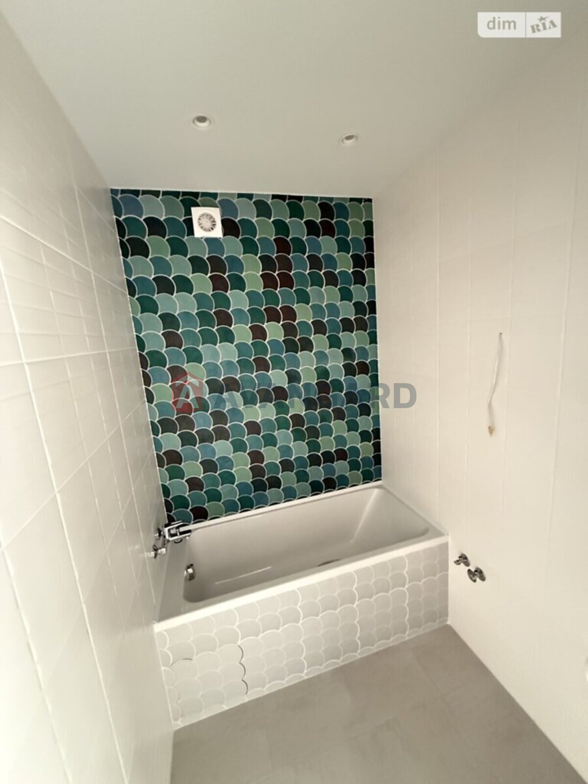 2 ��. ��������, 74/40/19 ��. �., 2/10 ������ ���� 9