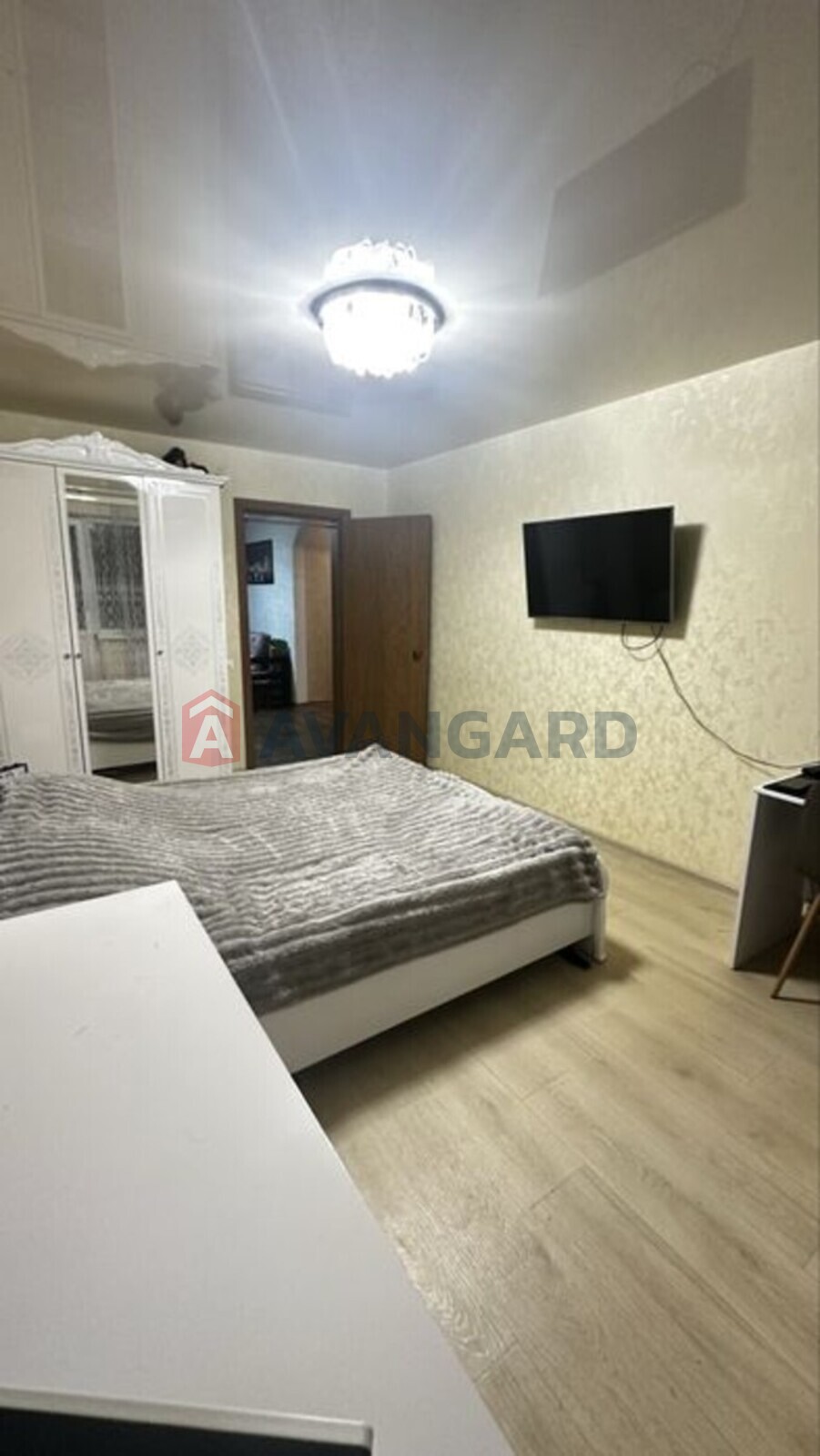 3 ��. ��������, 68/-/9 ��. �., 8/9 ������ ���� 13