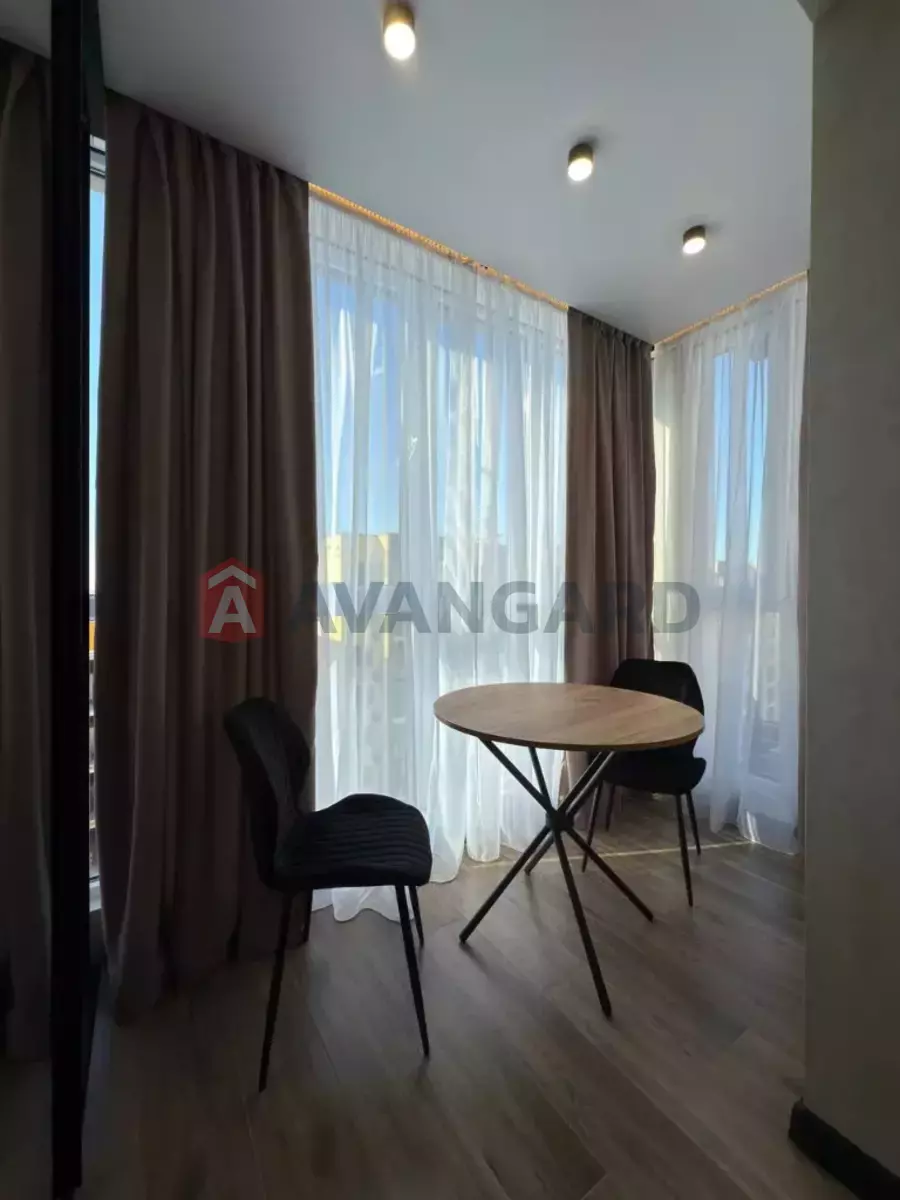 1 ��. ��������, 44/17/18 ��. �., 9/10 ������ ���� 10