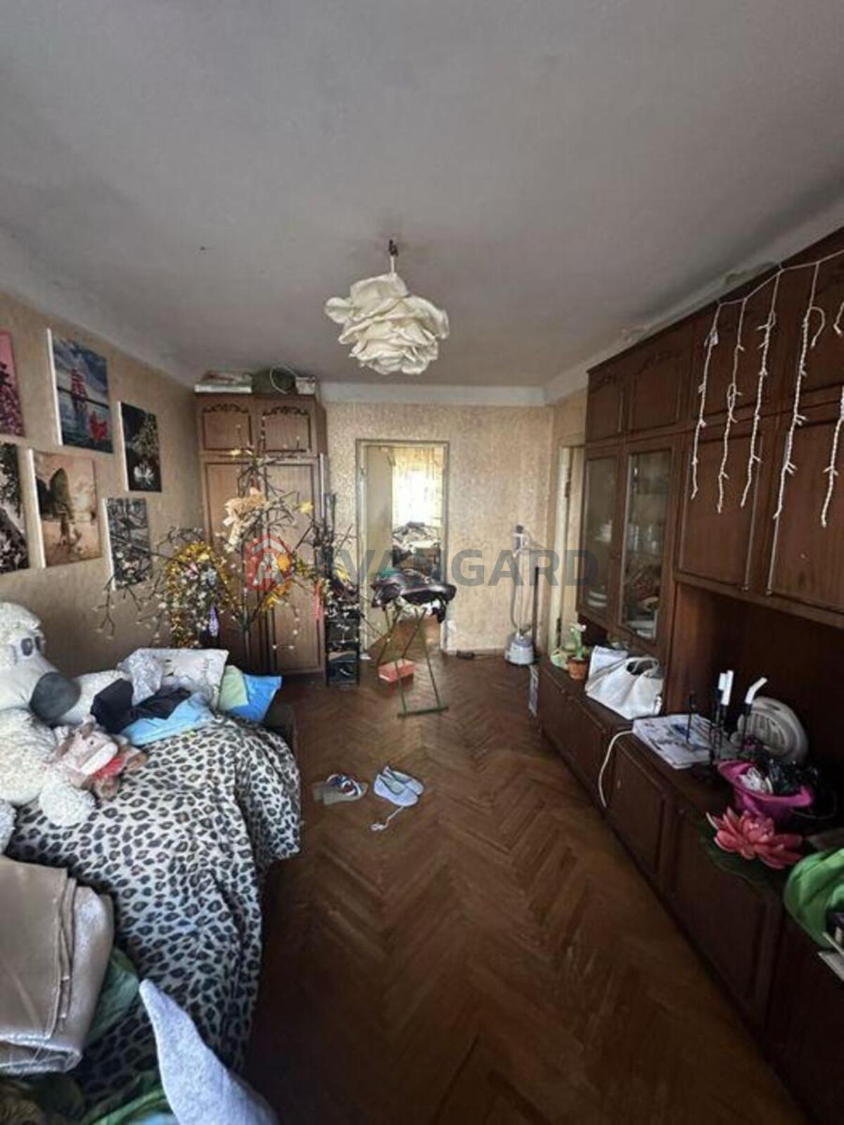 2 ��. ��������, 60/-/18 ��. �., 1/5 ������ ���� 11