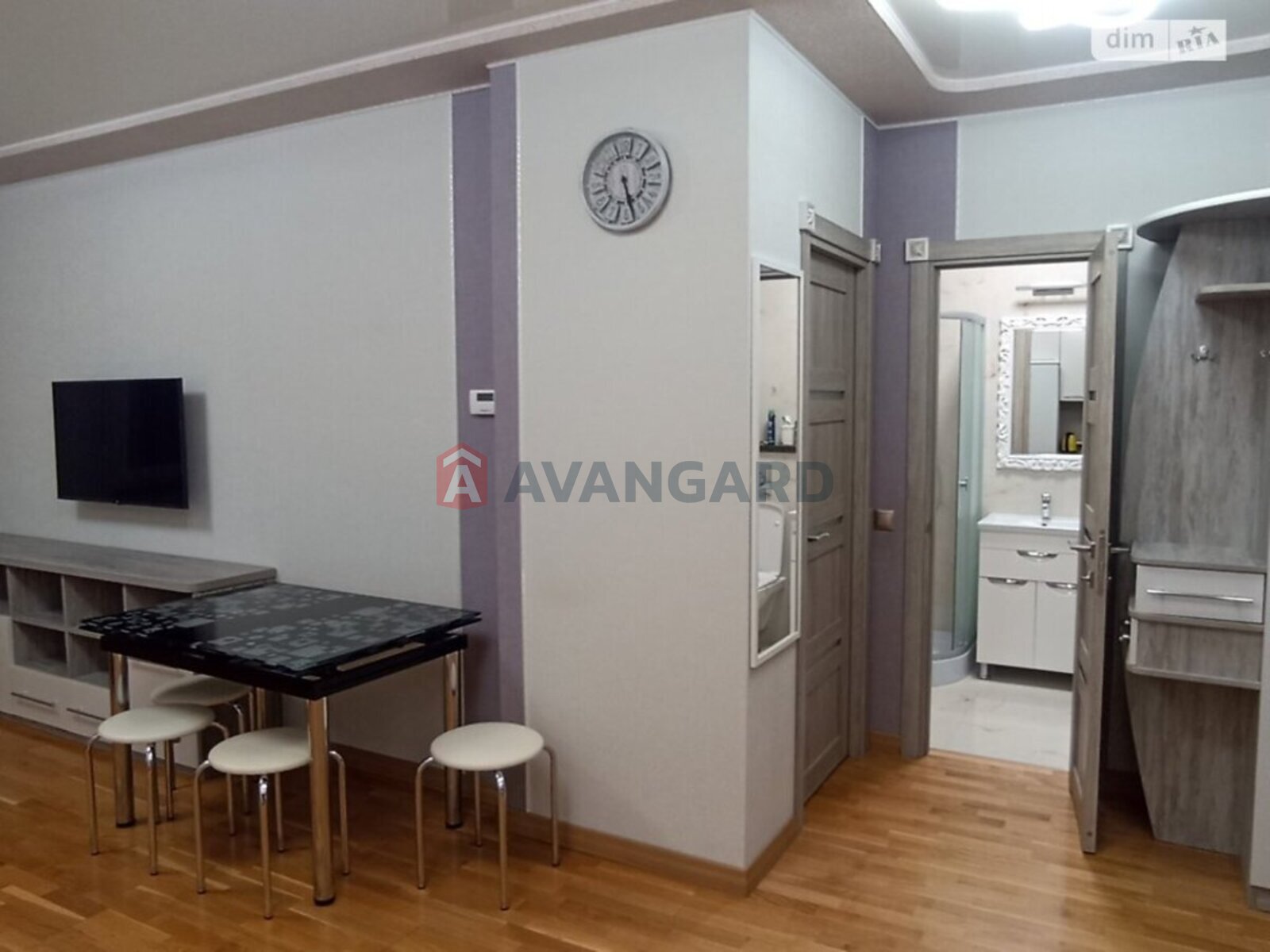 1 ����. ��������, 40/-/- ��. �., 6/16 ���� ���� 14