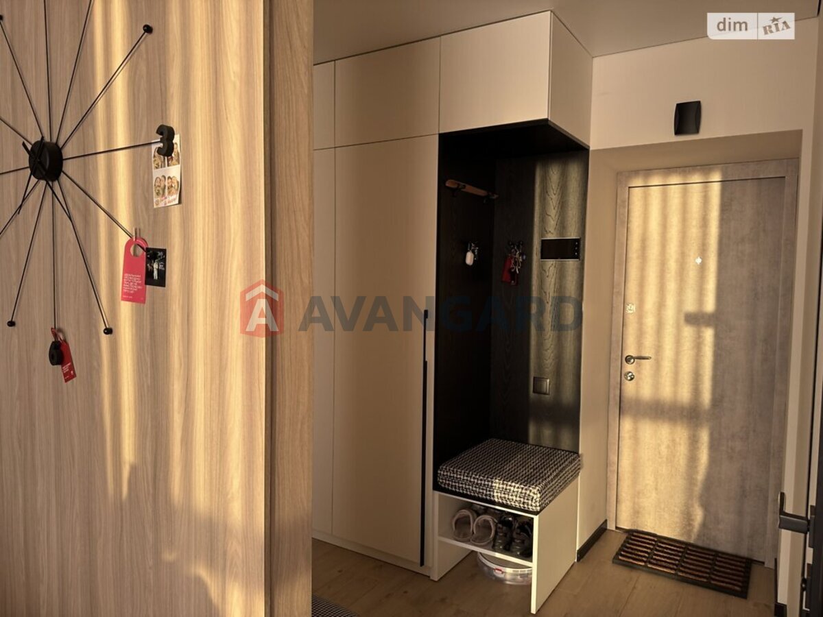 2 ����. ��������, 85/-/- ��. �., 11/11 ���� ���� 10