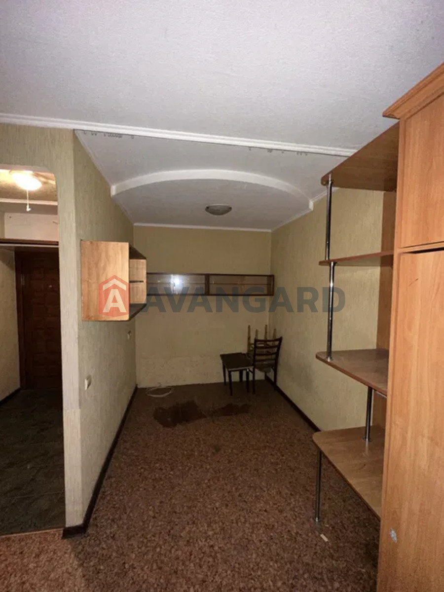 1 ����. ��������, 21/-/4 ��. �., 6/9 ���� ���� 5