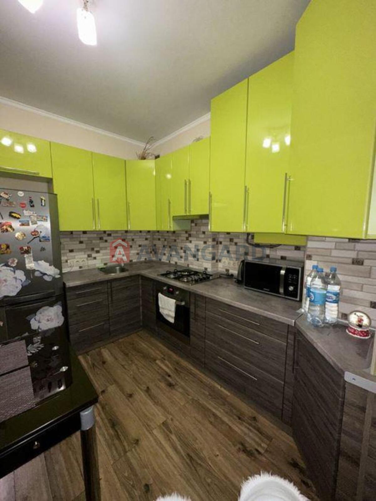 1 ��. ��������, 40/-/15 ��. �., 3/10 ������ ���� 5