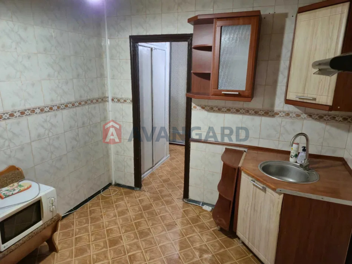 2 ����. ��������, 49/-/8 ��. �., 4/9 ���� ���� 18