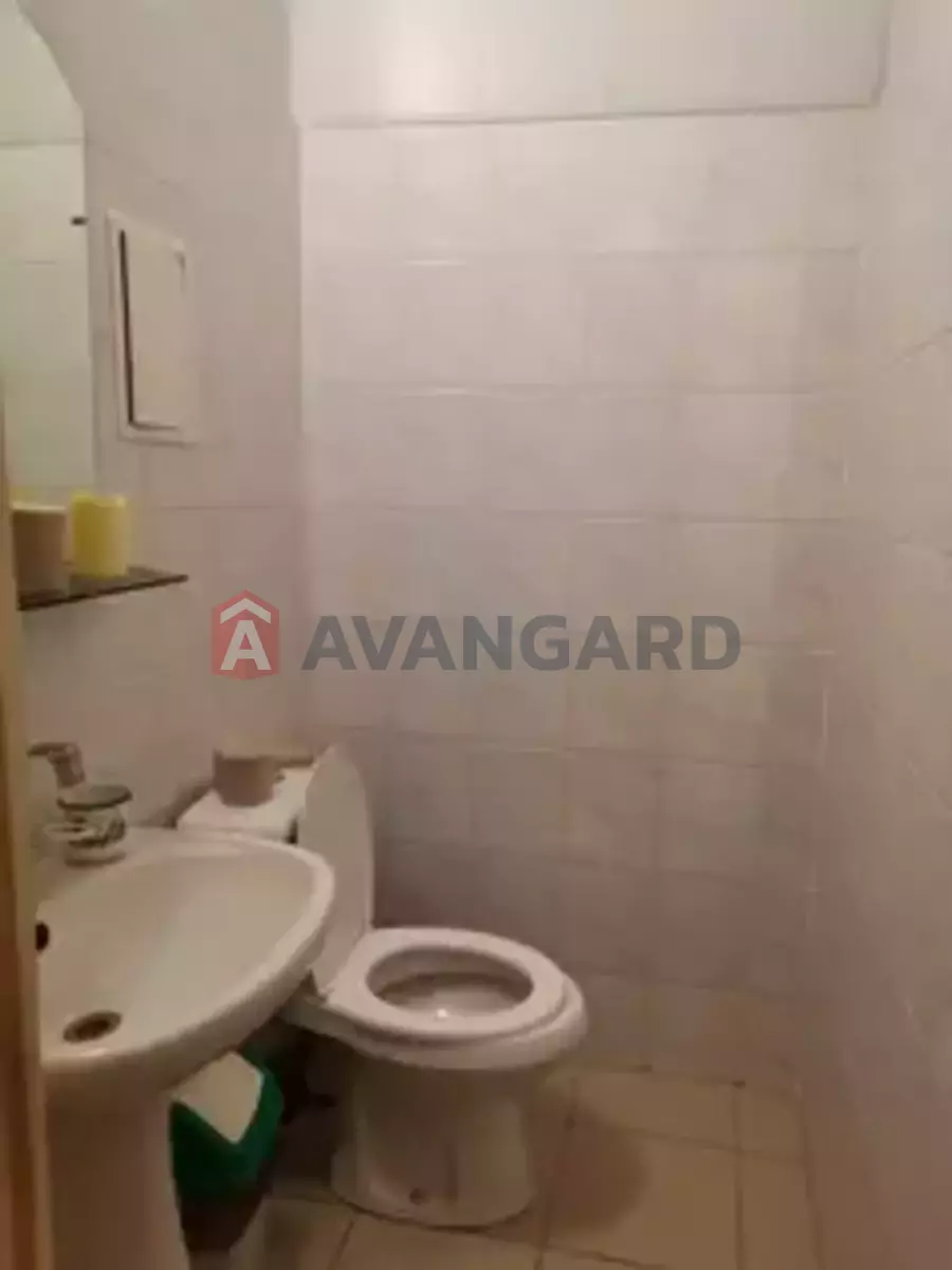 5 ��. ��������, 100/-/- ��. �., 2/3 ������ ���� 15