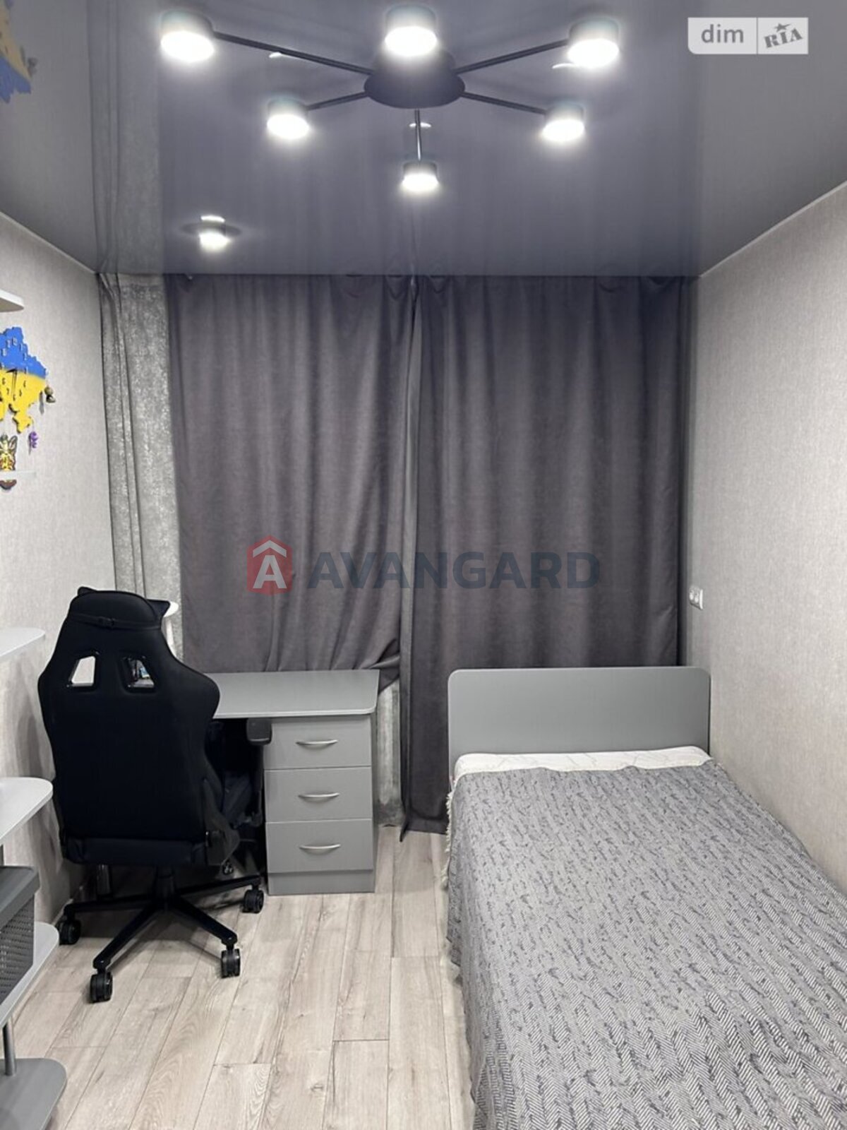 3 ��. ��������, 55/-/- ��. �., 1/5 ������ ���� 24