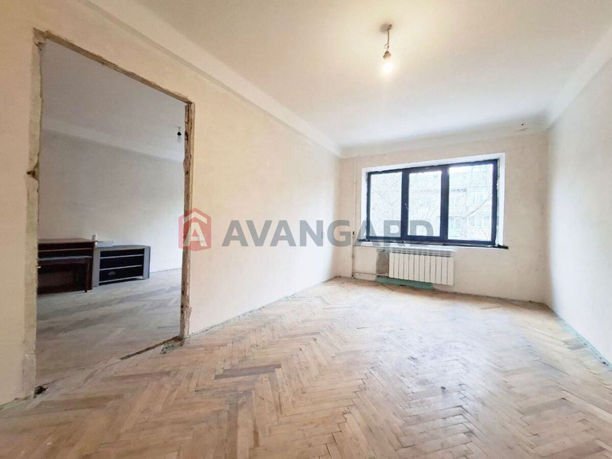 3 ����. ��������, 62/-/10 ��. �., 4/5 ���� ���� 3