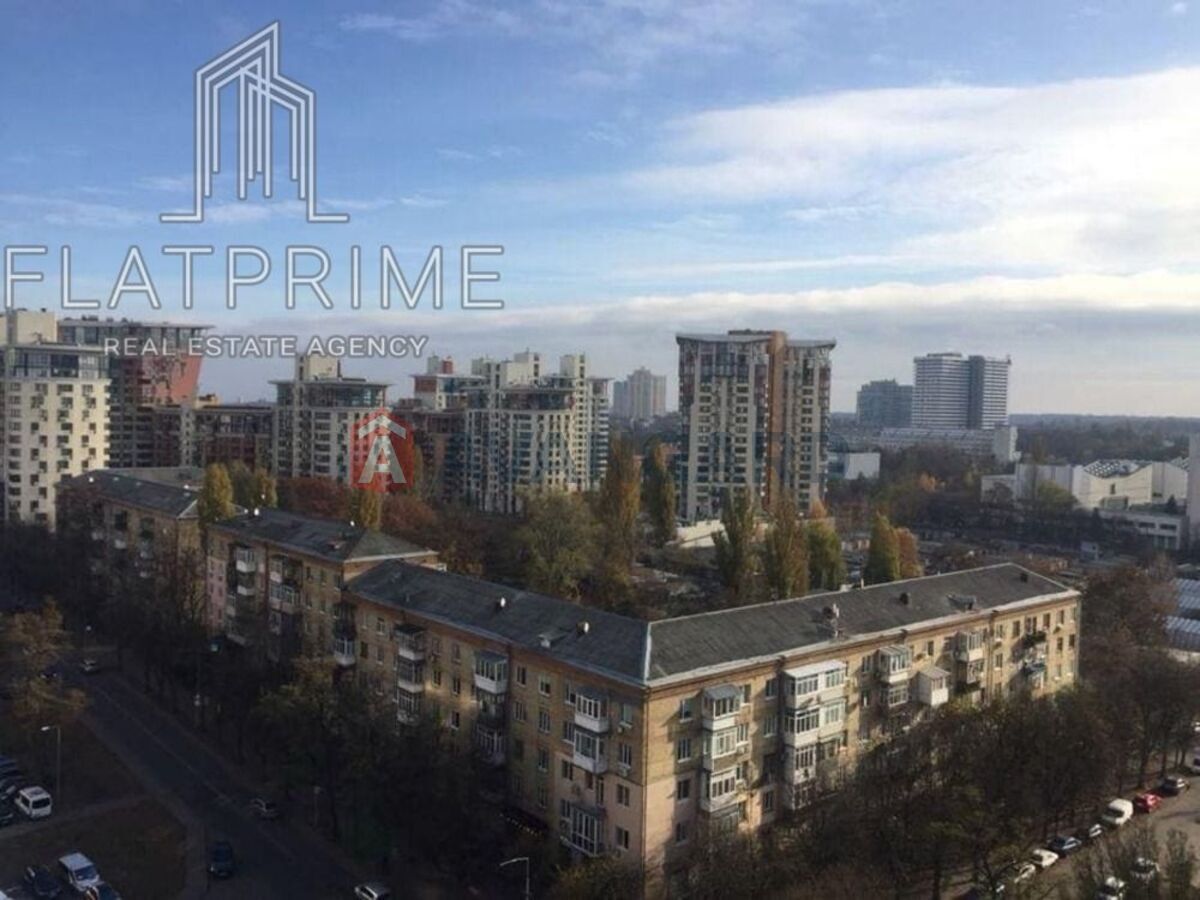 3 ����. ��������, 84.9 / 24 / 32.3 � ��. �., 14/18 ���� ���� 22