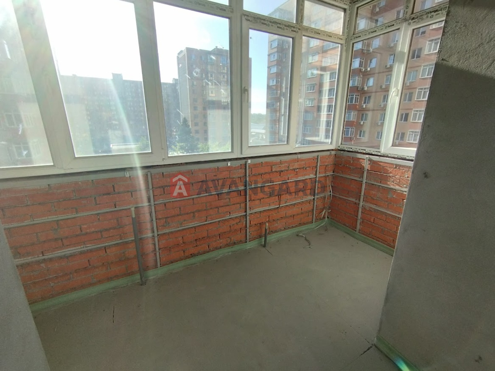 3 ��. ��������, 121/40/68 ��. �., 4/12 ������ ���� 3