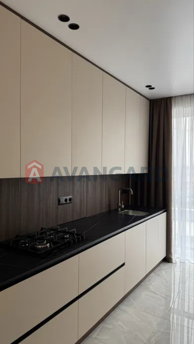 2 ��. ��������, 65/-/18 ��. �., 8/10 ������ ���� 27