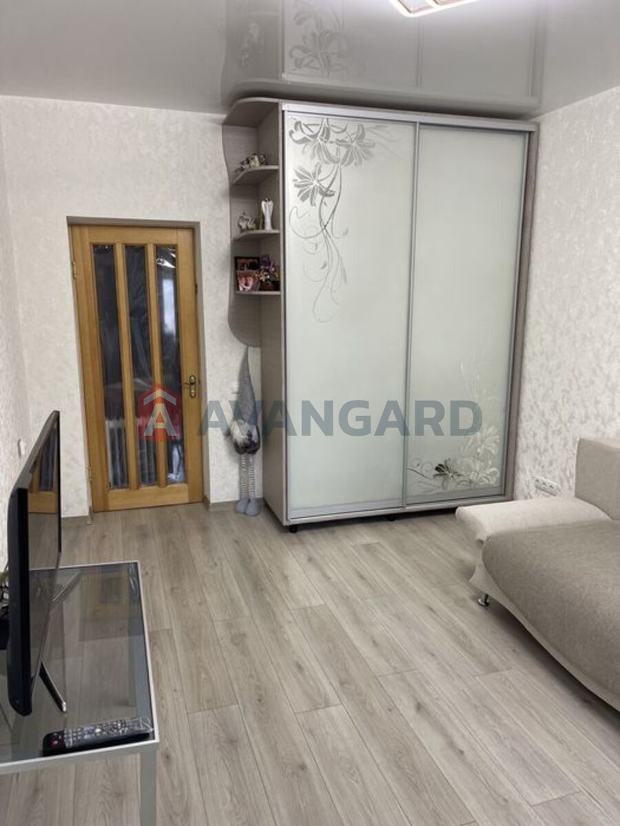 2 ��. ��������, 45/-/7 ��. �., 2/2 ������ ���� 3