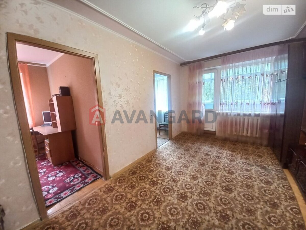 4 ��. ��������, 60/43/5 ��. �., 2/5 ������ ���� 12