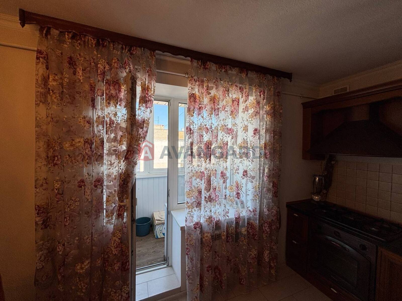 3 ����. ��������, 122/-/15 ��. �., 10/11 ���� ���� 6