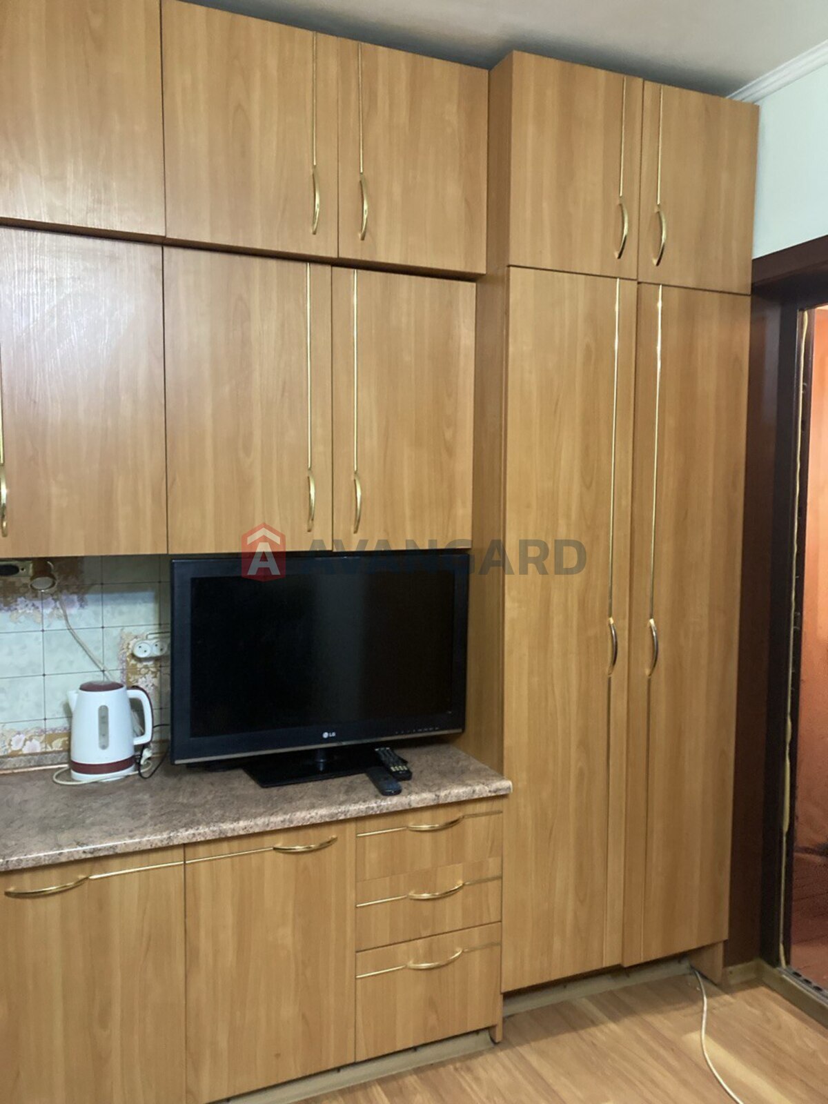 1 ��. ��������, 23/18/- ��. �., 2/5 ������ ���� 5