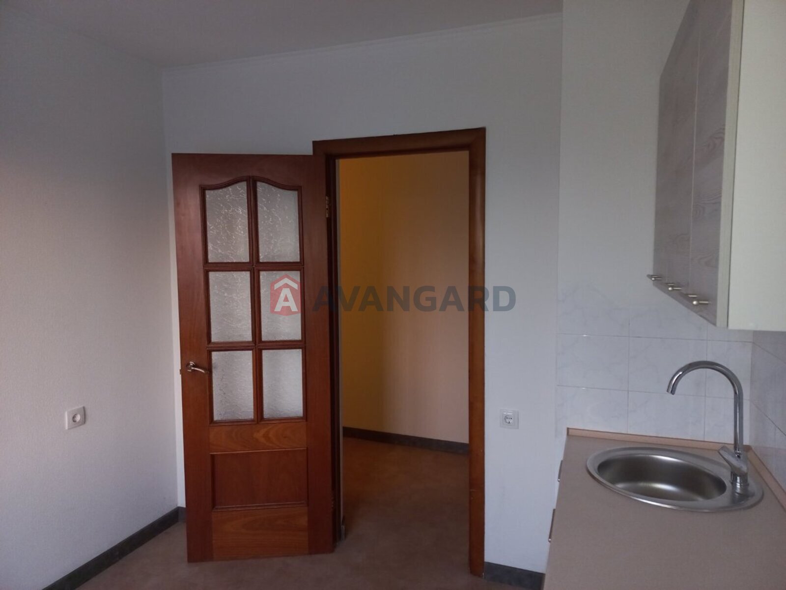 1 ��. ��������, 39/16/7 ��. �., 6/9 ������ ���� 17