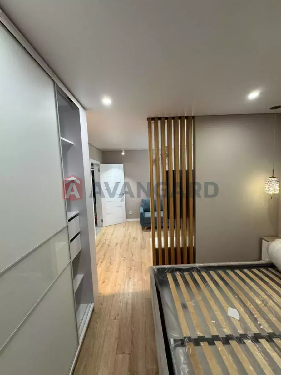 1 . , 40/-/10 . ., 5/9   9