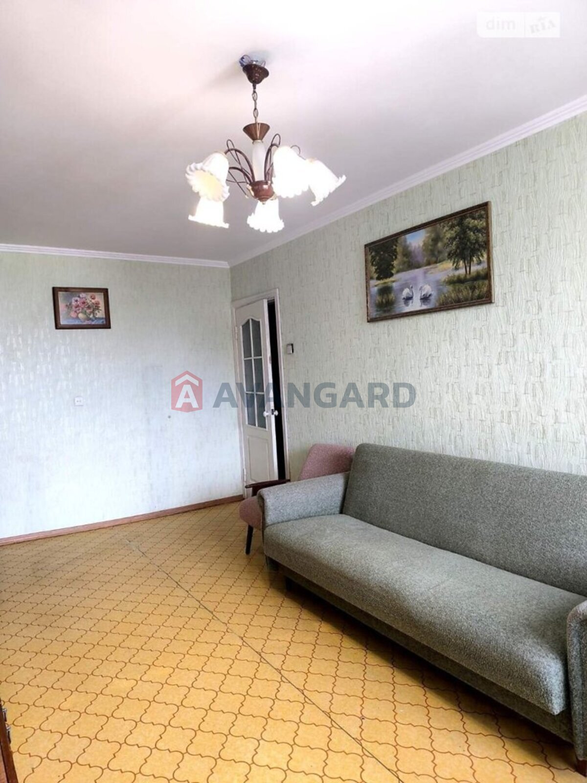 3 ��. ��������, 63/38/8 ��. �., 7/9 ������ ���� 5