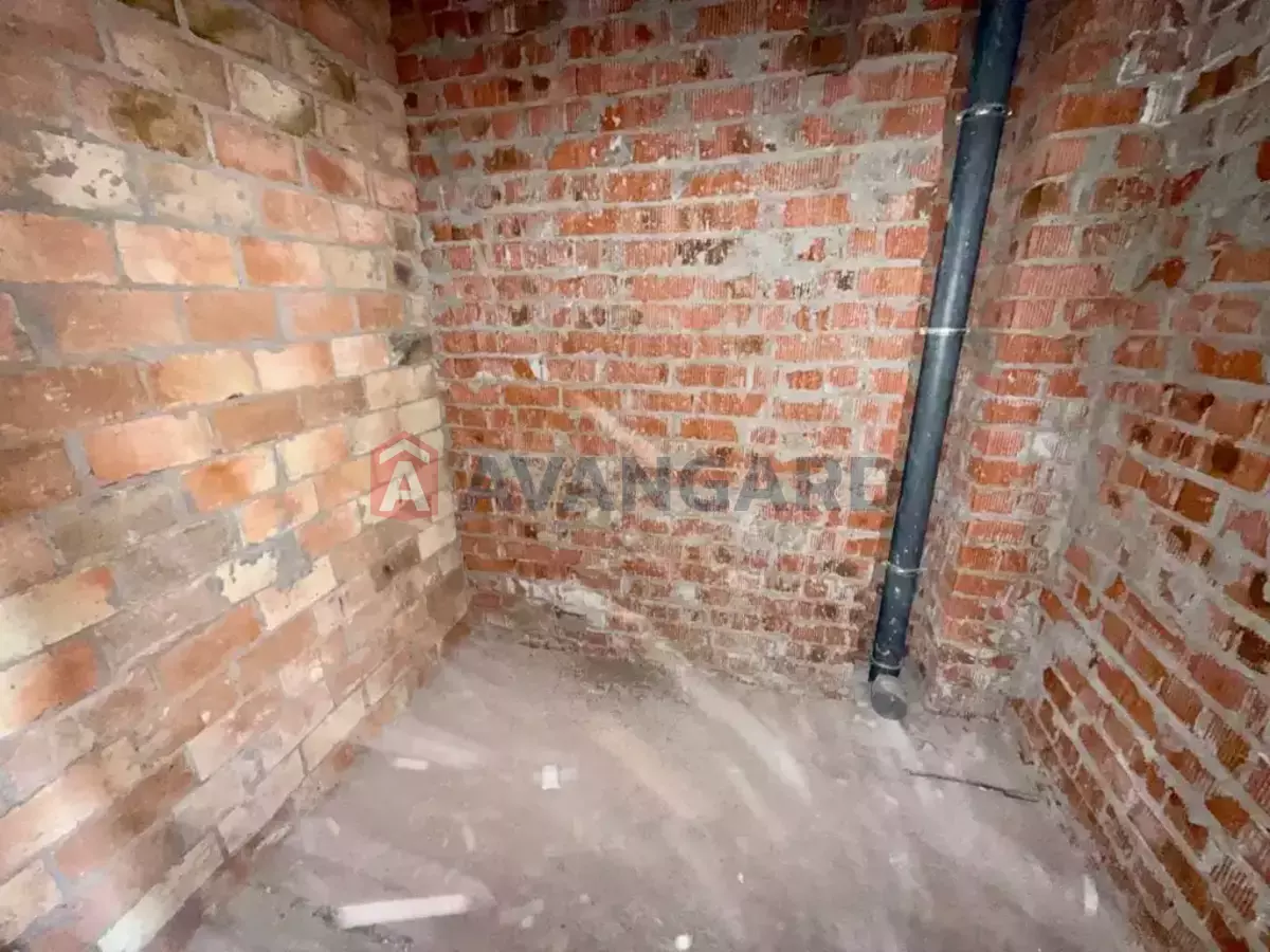 2 ��. ��������, 71/-/- ��. �., 10/10 ������ ���� 6