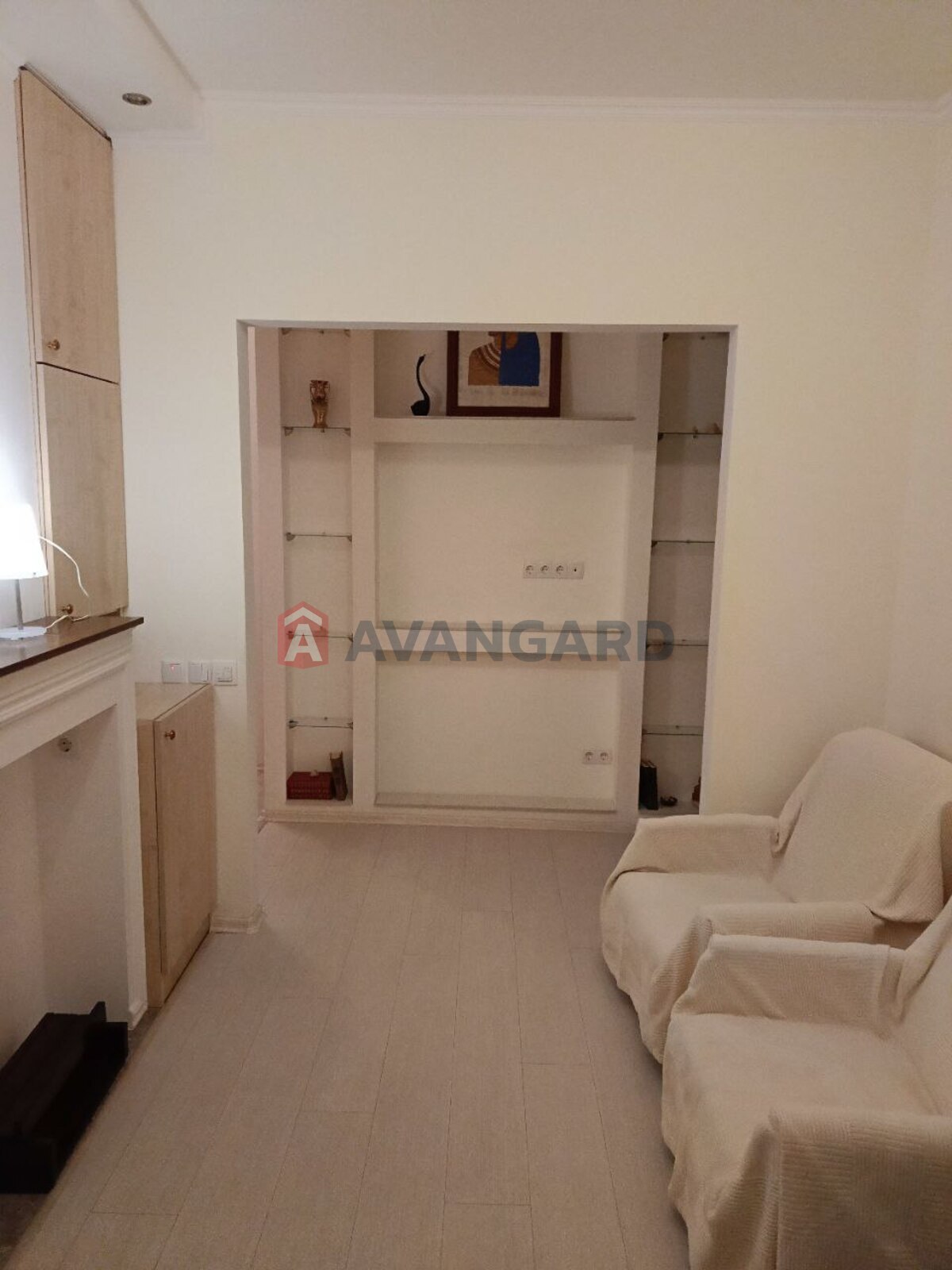 1 ��. ��������, 42,8/15,5/10.6 ��. �., 28/32 ������ ���� 6