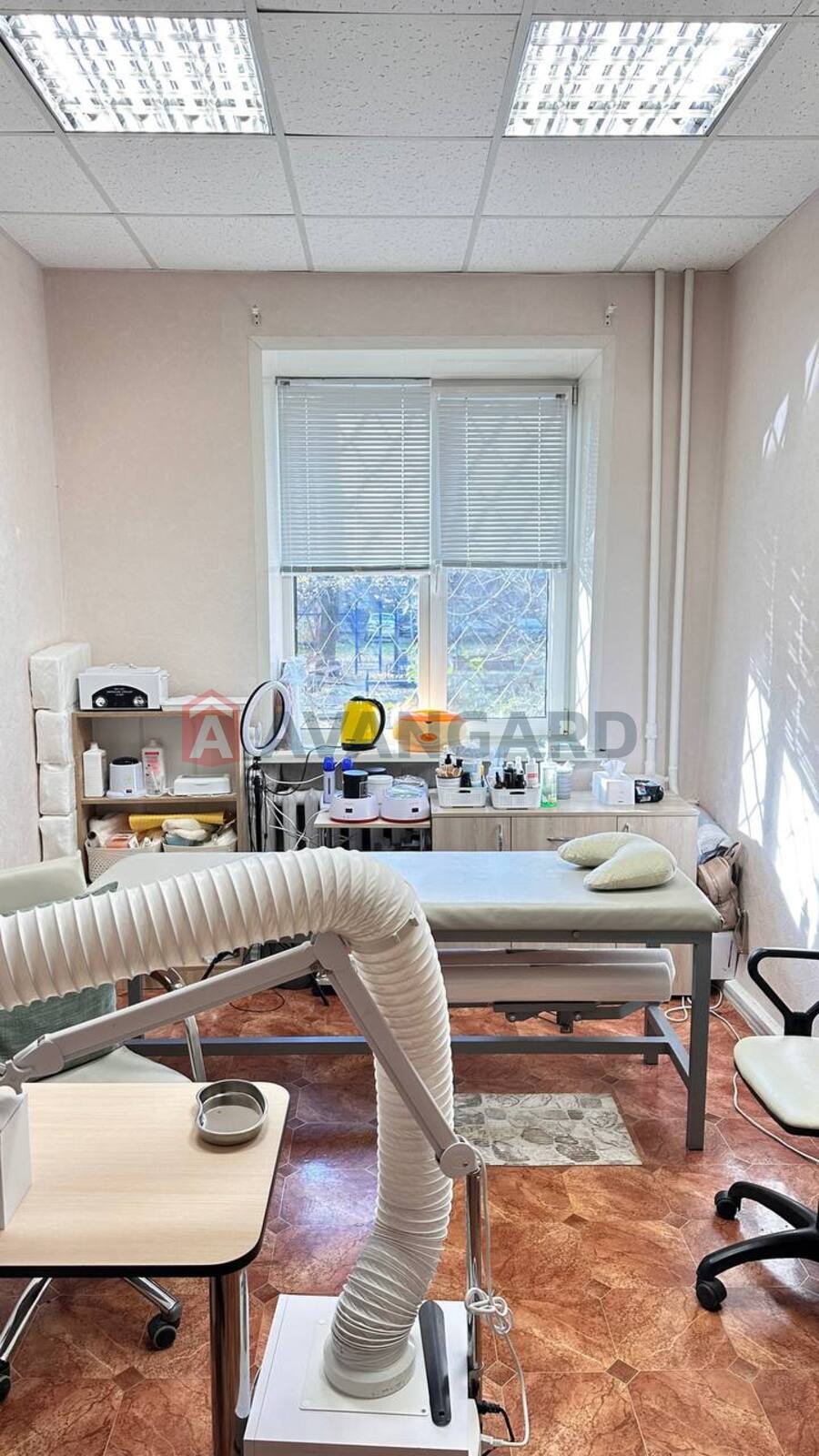 4 ��. ��������, 74/-/10 ��. �., 1/1 ������ ���� 9