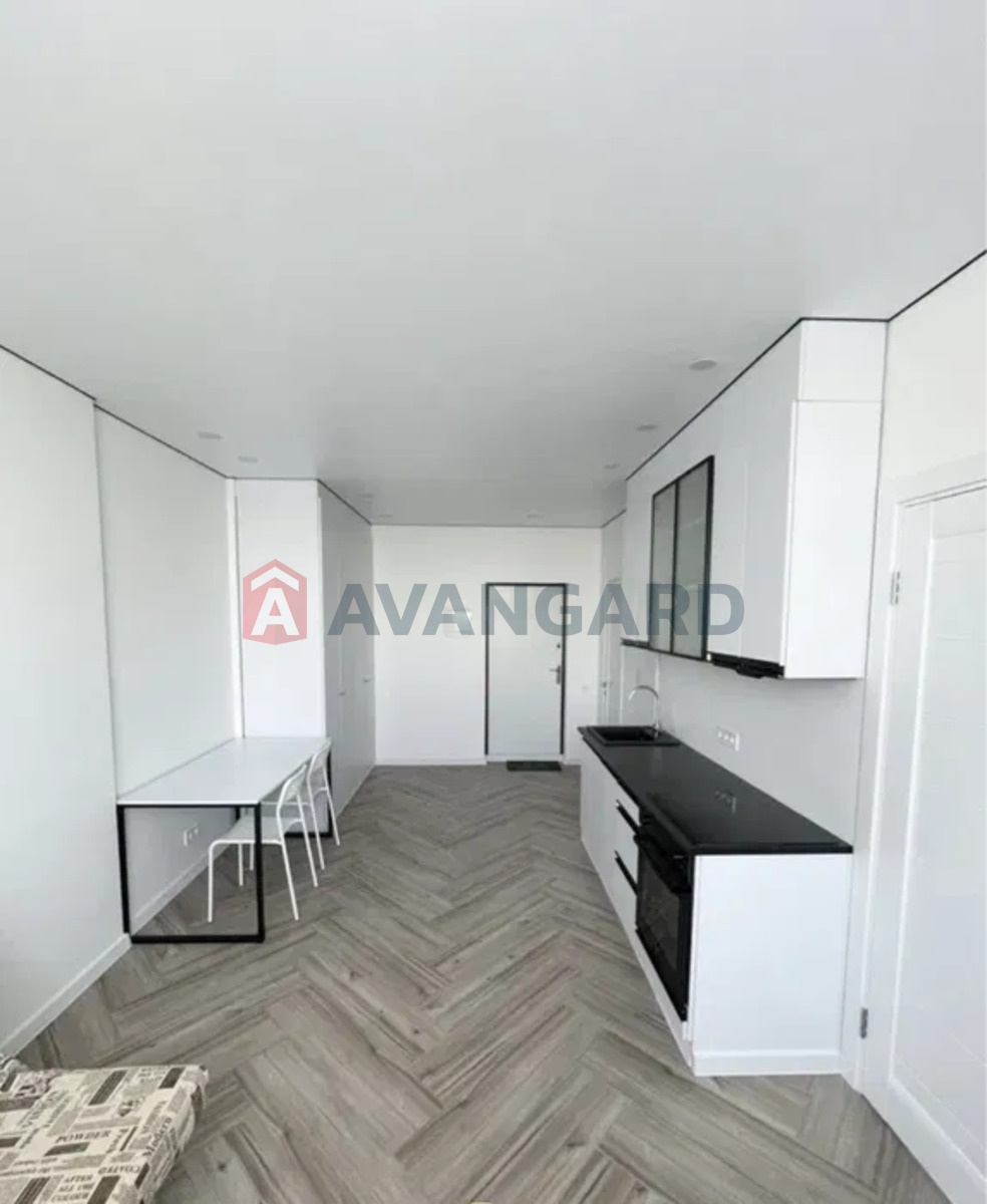 1 ��. ��������, 37/-/20 ��. �., 24/25 ������ ���� 10