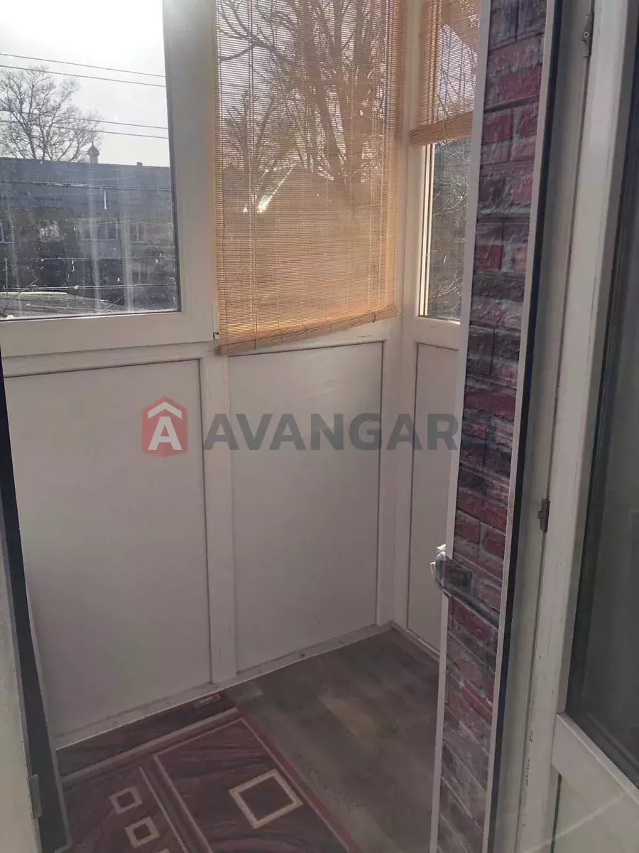 2 ��. ��������, 50/-/6 ��. �., 2/2 ������ ���� 4