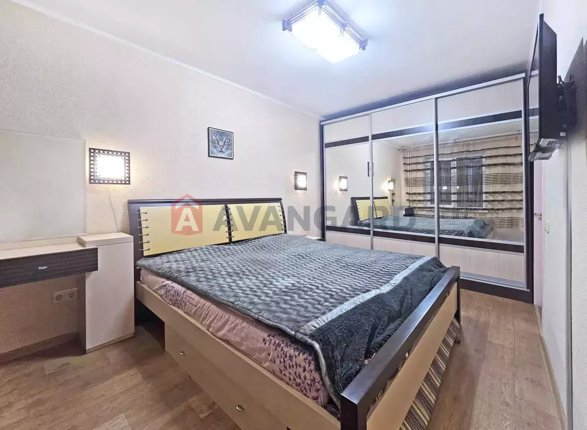 2 ��. ��������, 51/29/8 ��. �., 9/10 ������ ���� 4