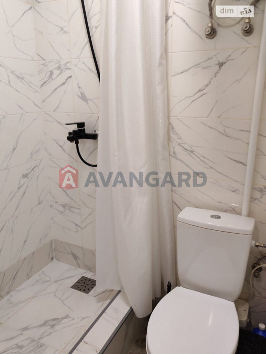 1 ��. ��������, 28/-/5 ��. �., 1/2 ������ ���� 5