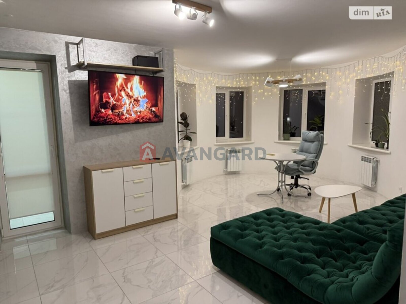 3 ��. ��������, 95/-/- ��. �., 9/10 ������ ���� 17