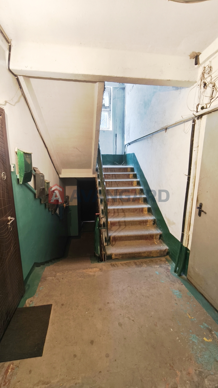 3 ��. ��������, 49,2/34,9/6 ��. �., 1/5 ������ ���� 13