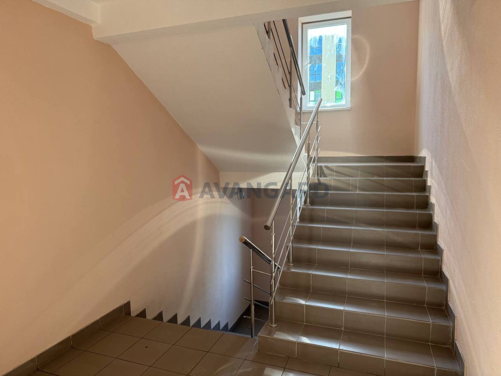 1 ����. ��������, 41/15/15 ��. �., 6/10 ���� ���� 12