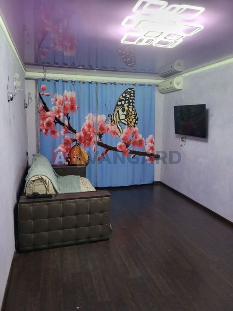 3 . , 67/-/9 . ., 6/9   4