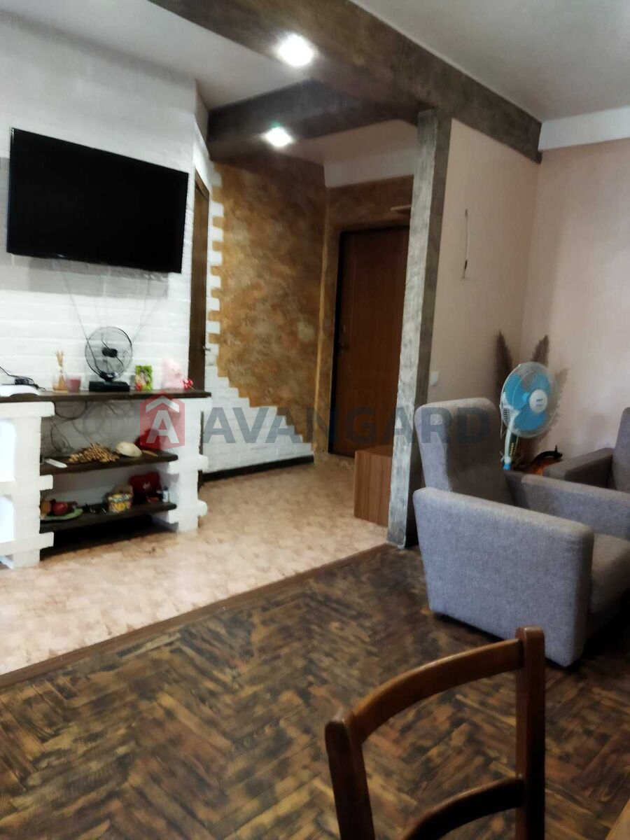 2 ����. ��������, 42/30/8 ��. �., 2/5 ���� ���� 4