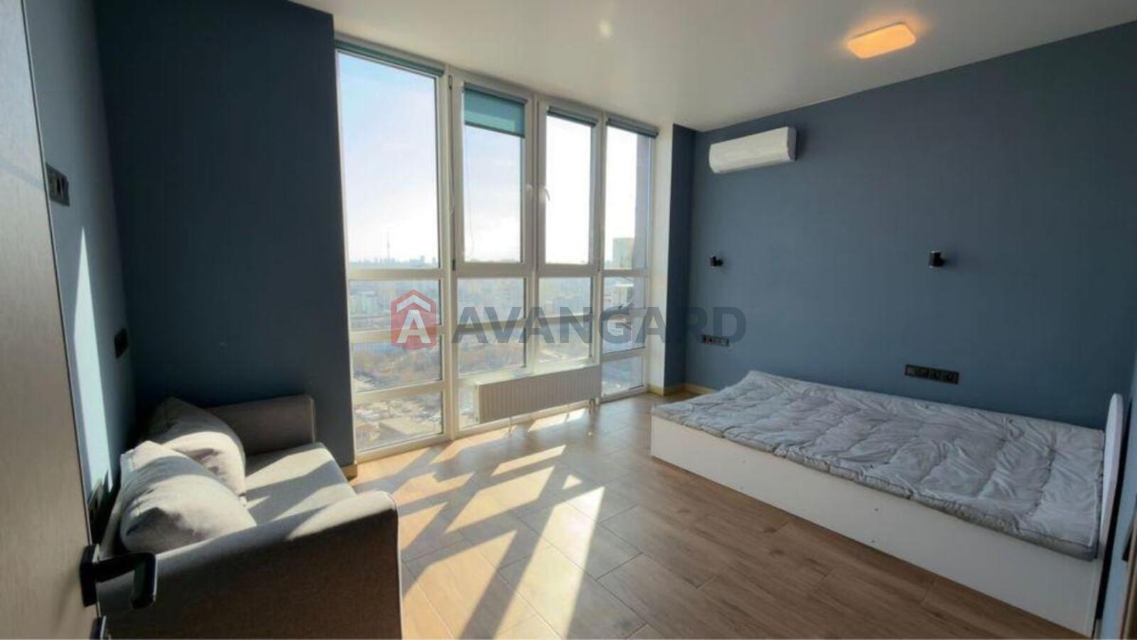 4 ��. ��������, 135/-/23 ��. �., 24/25 ������ ���� 9