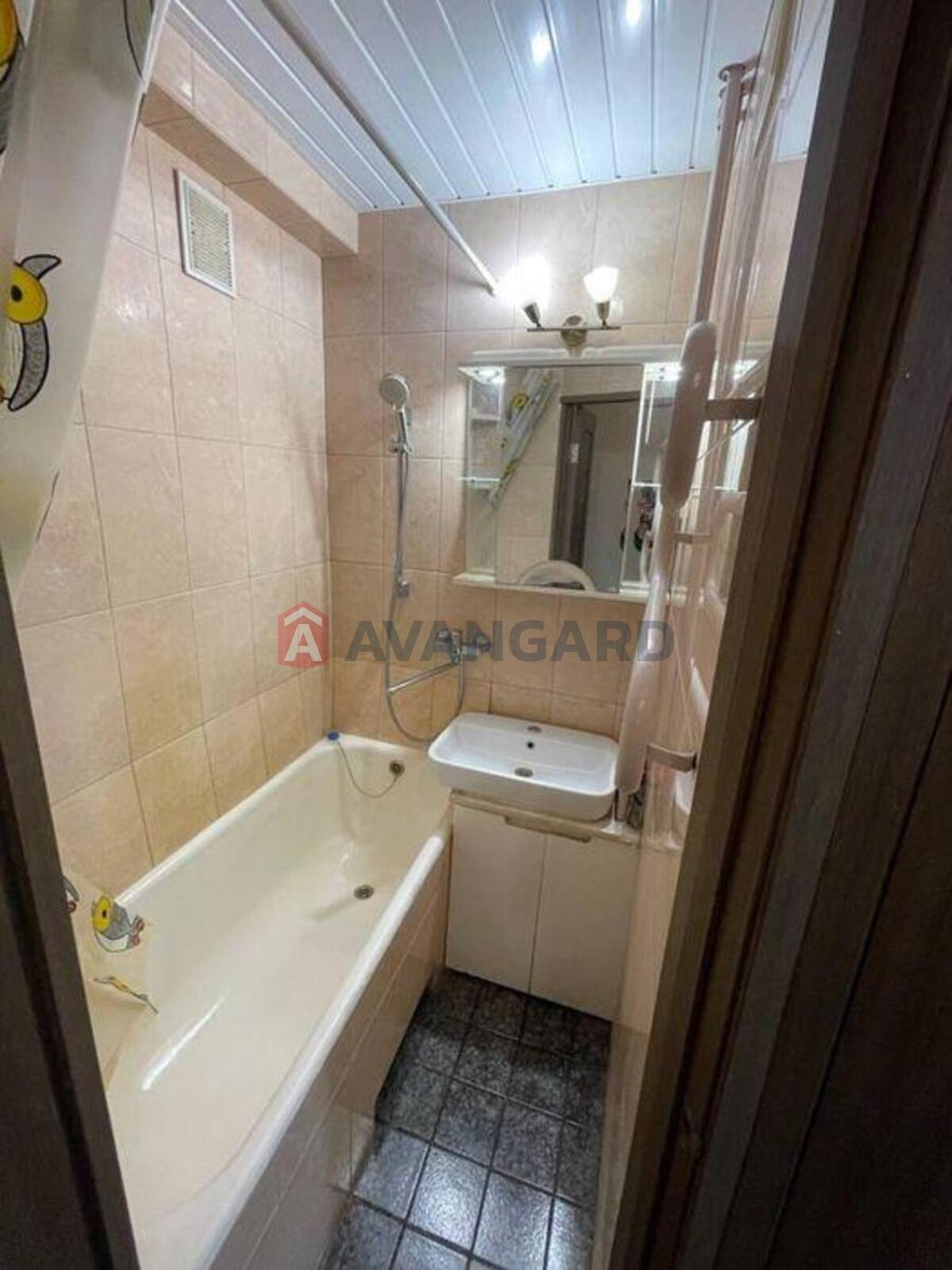 3 ��. ��������, 60/-/6 ��. �., 6/9 ������ ���� 14