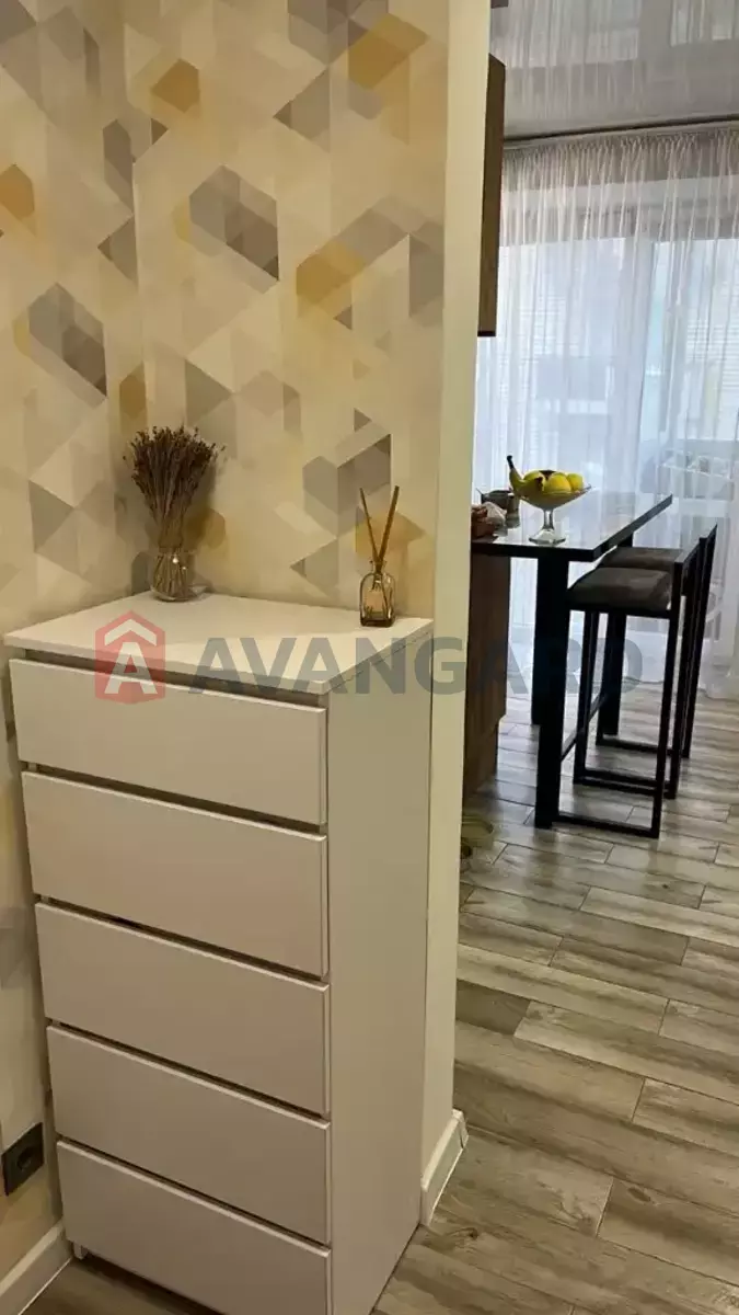 1 ��. ��������, 36/19/4 ��. �., 3/5 ������ ���� 15