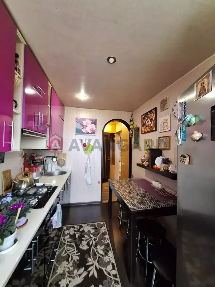 2 ��. ��������, 45/27/7 ��. �., 9/9 ������ ���� 1