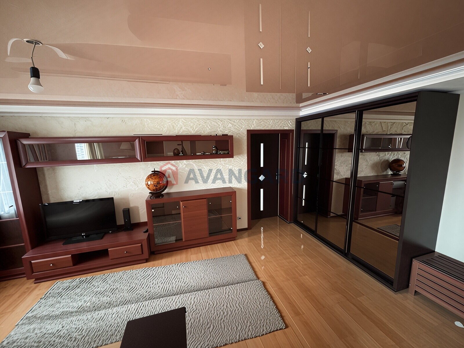 2 ��. ��������, 59/-/10 ��. �., 4/14 ������ ���� 12