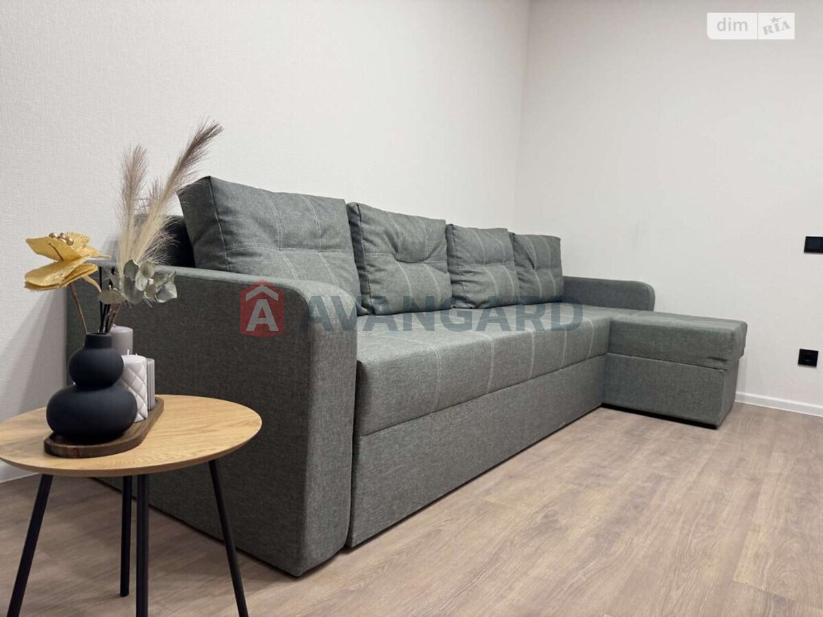 2 ��. ��������, 46/25/7 ��. �., 4/9 ������ ���� 23