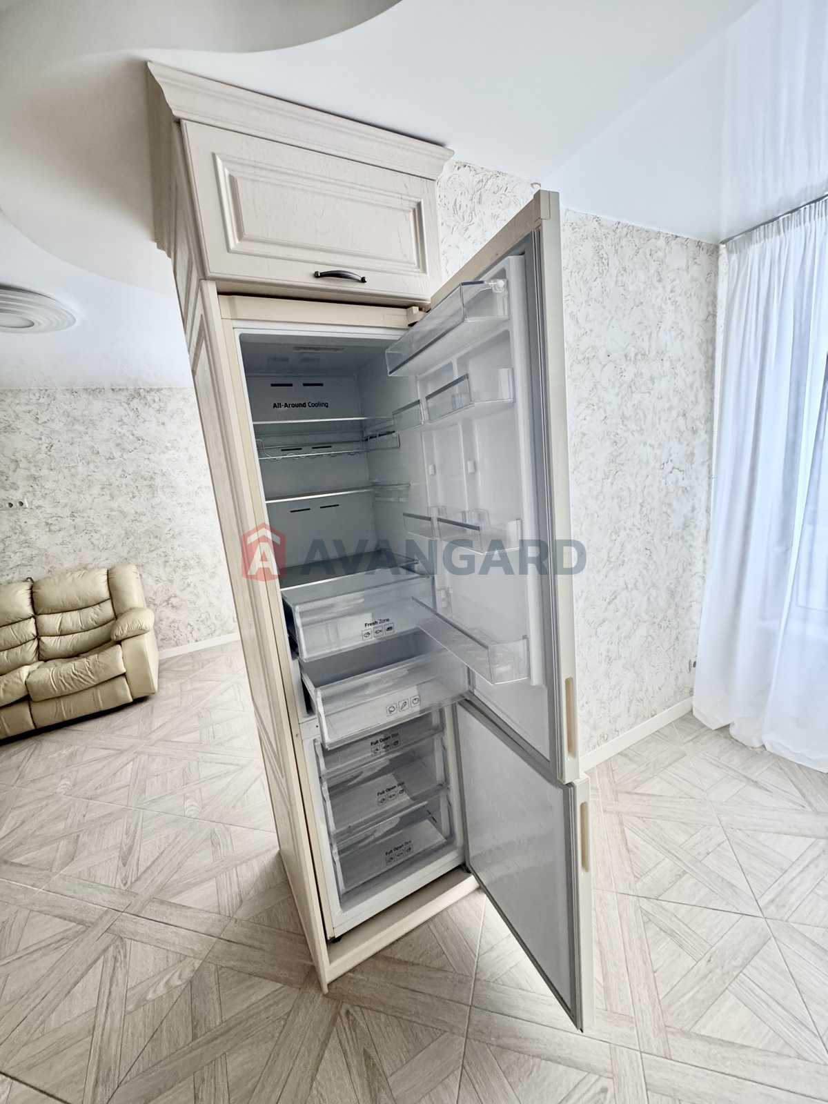 3 ��. ��������, 81/44/20 ��. �., 4/10 ������ ���� 12