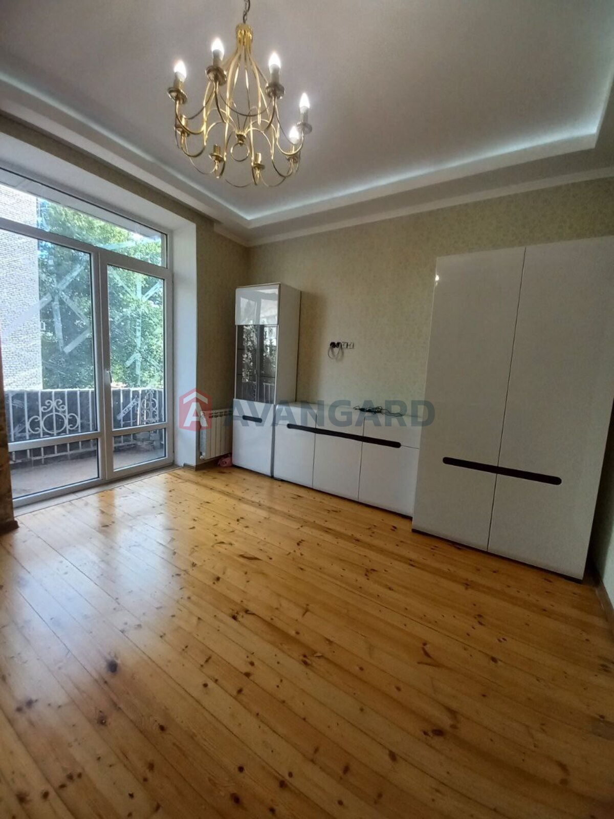 2 ��. ��������, 52/-/7 ��. �., 2/3 ������ ���� 6