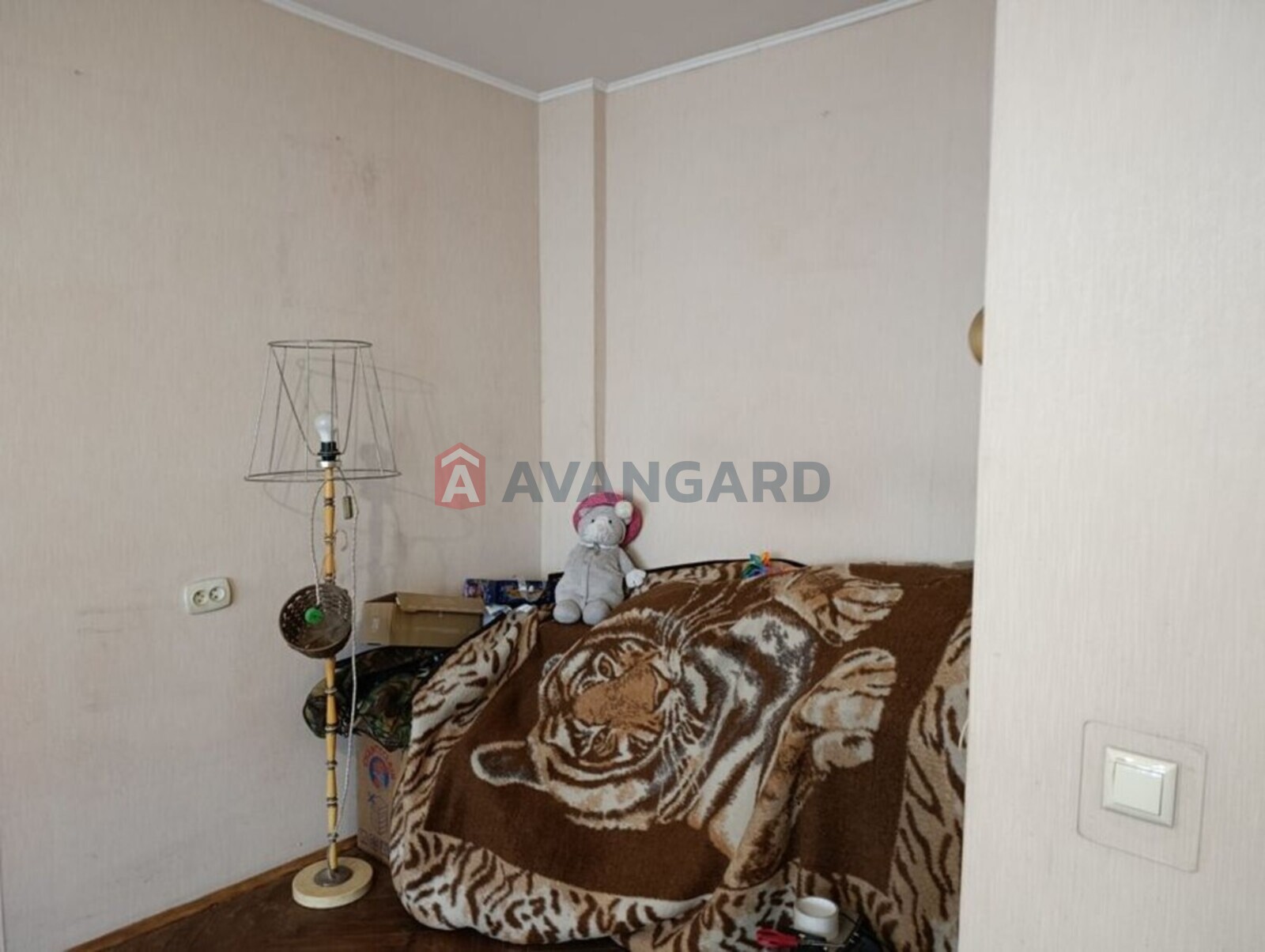 1 ��. ��������, 36/-/9 ��. �., 3/10 ������ ���� 24