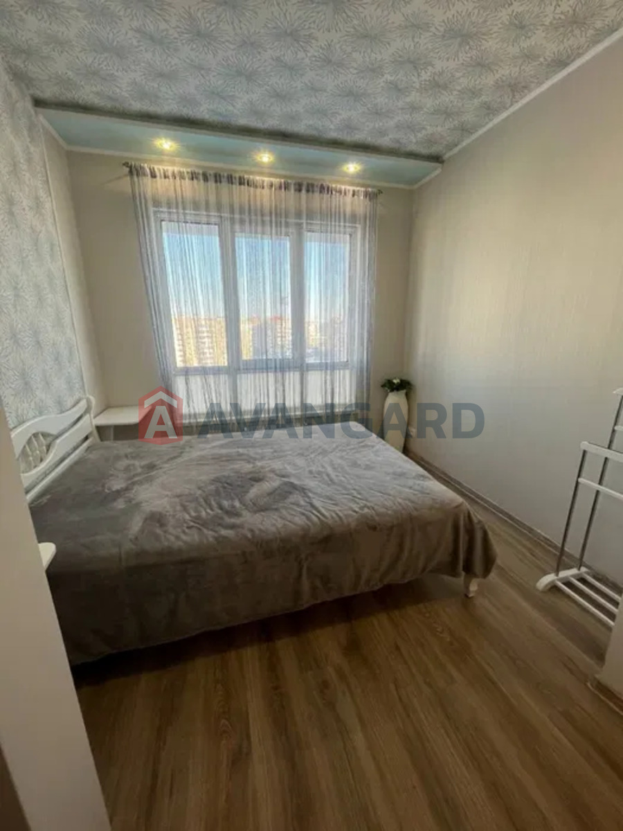 1 ��. ��������, 38/-/11 ��. �., 9/10 ������ ���� 6