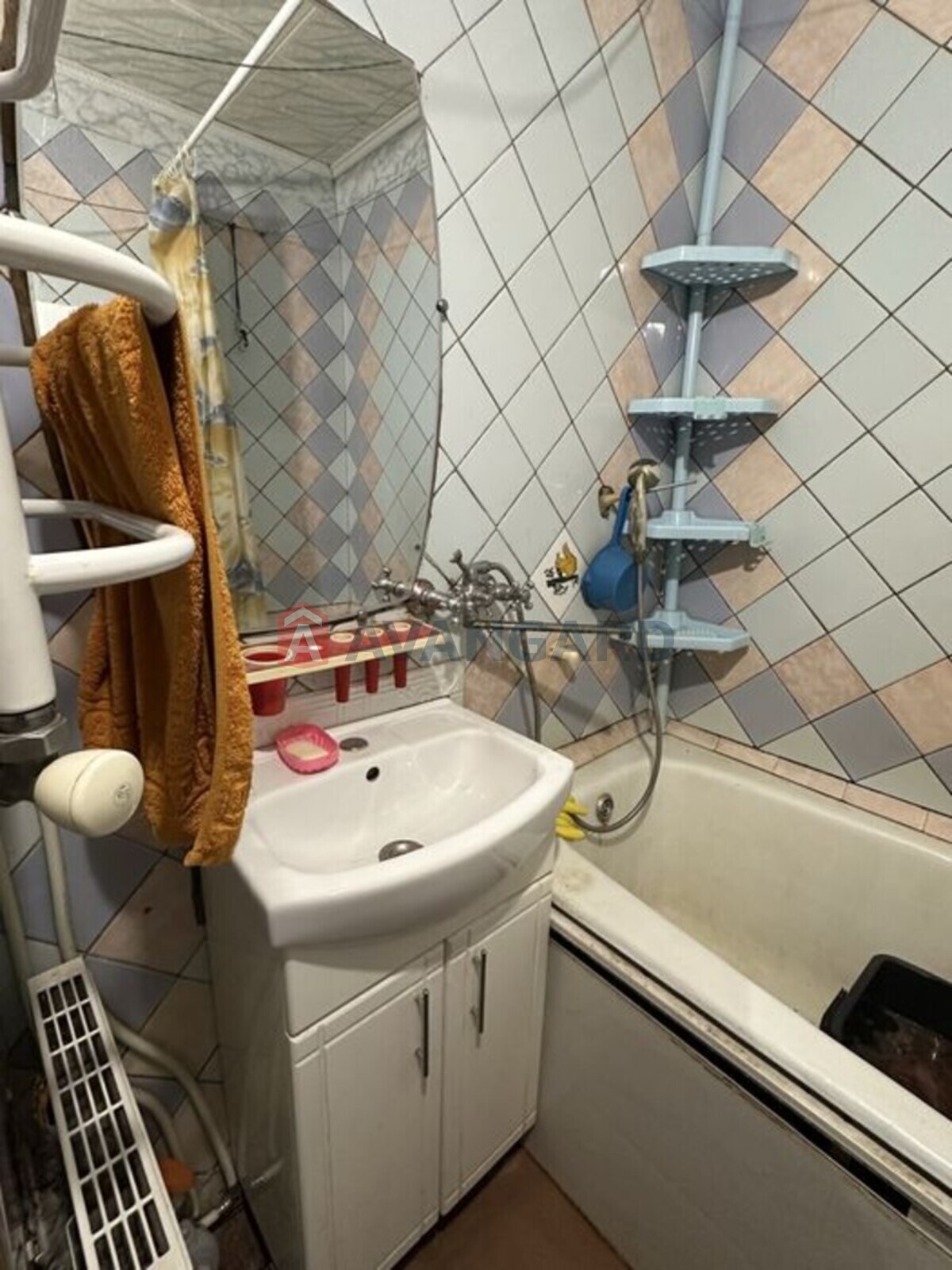 1 . , 39/-/8 . ., 4/9   16