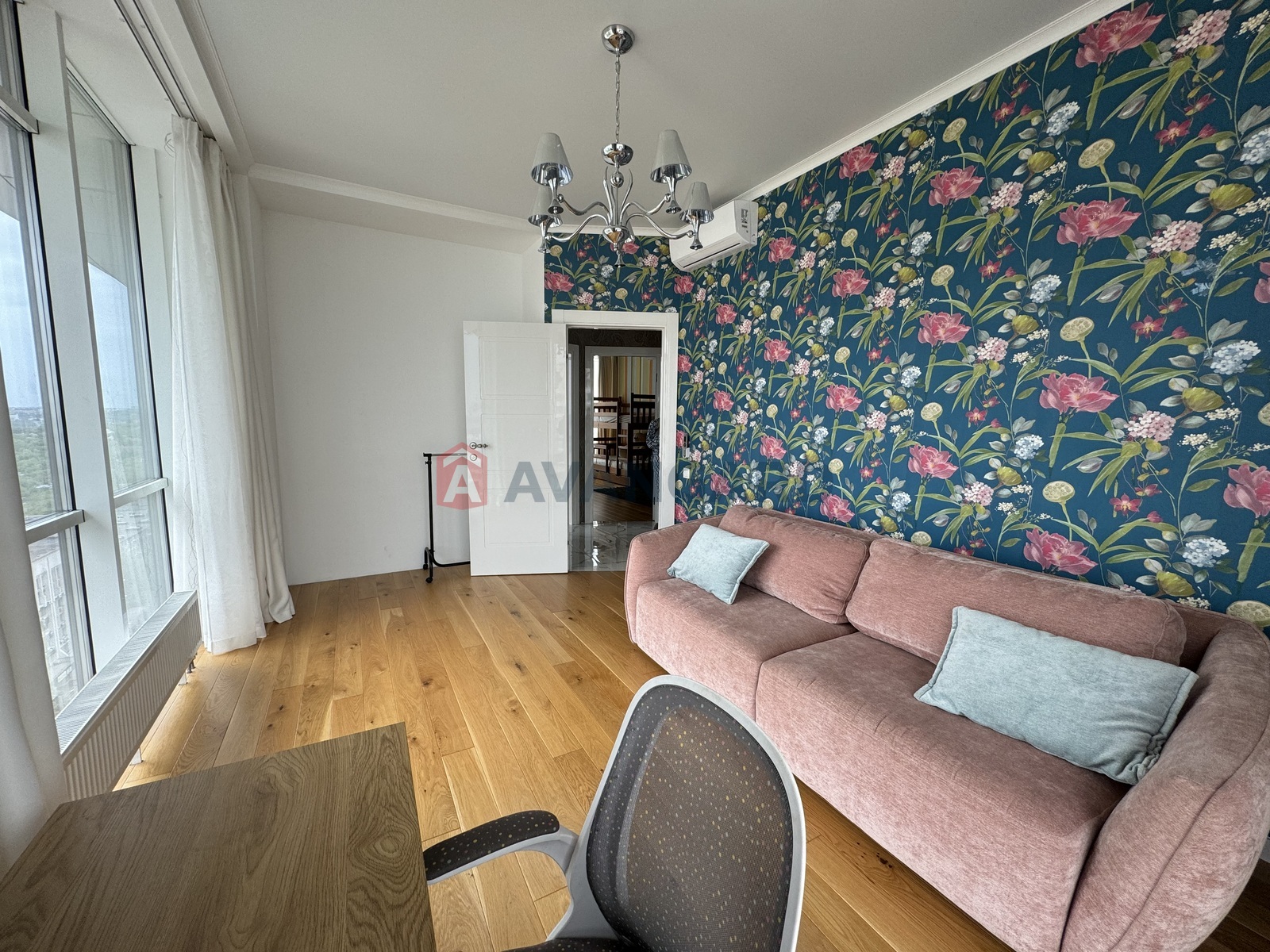 4 ��. ��������, 114/100/25 ��. �., 15/17 ������ ���� 10